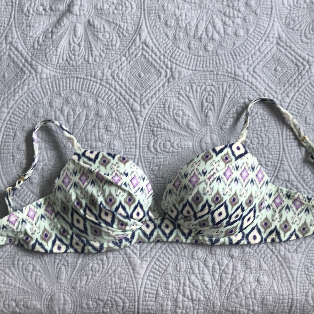 Victoria’s Secret swim bikini top 32dd